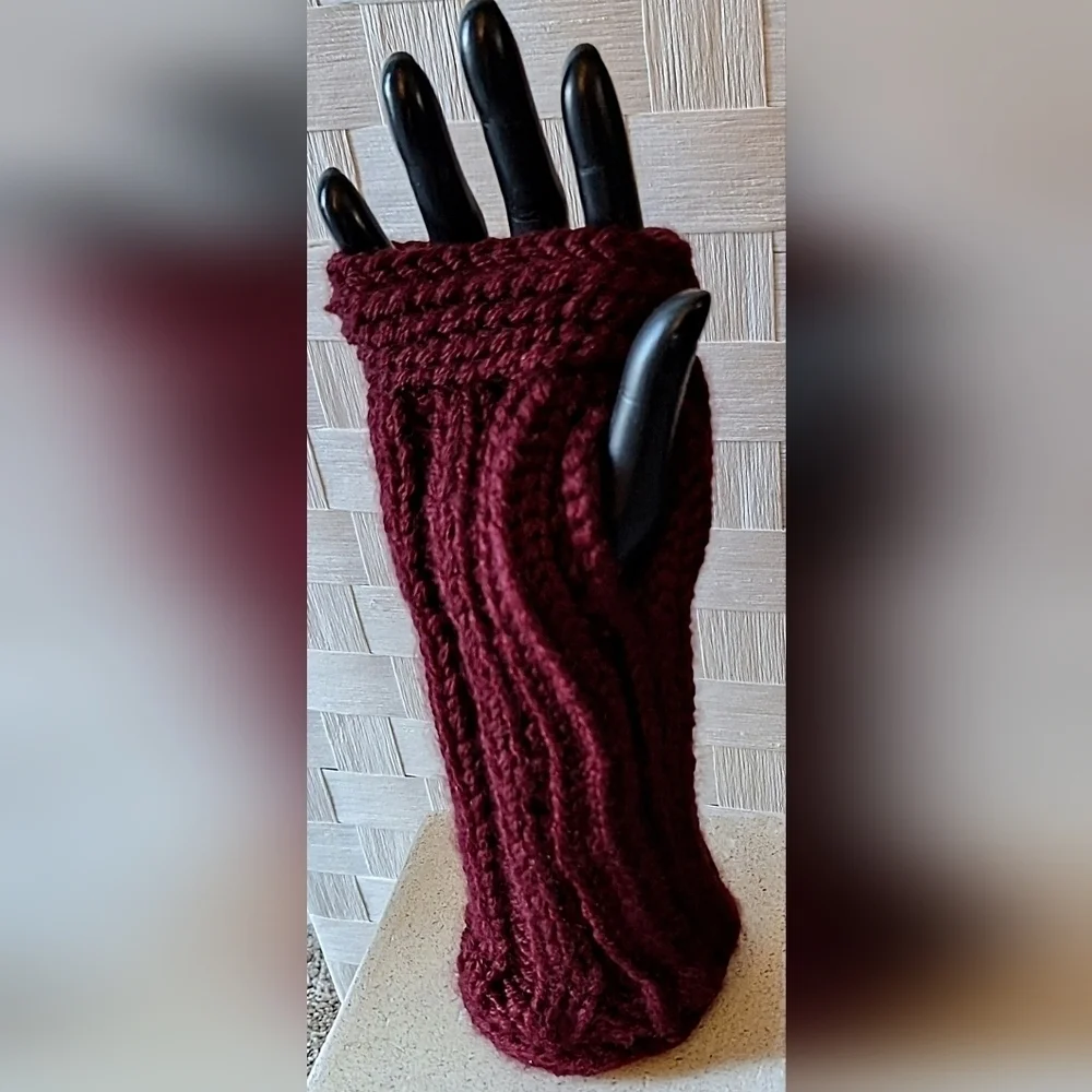 NWT Luxury Cashmere Blend Artisanal Fingerless Mittens